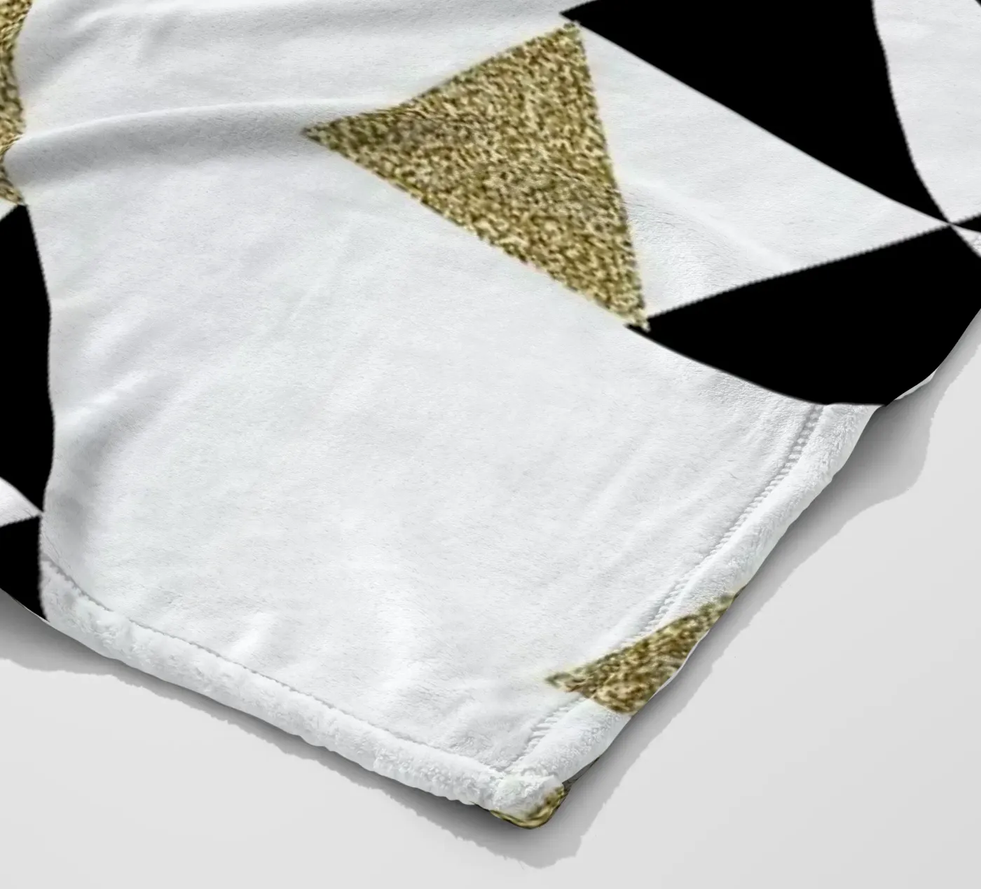 Triangle Town fleecedeken van Charlotte Winter