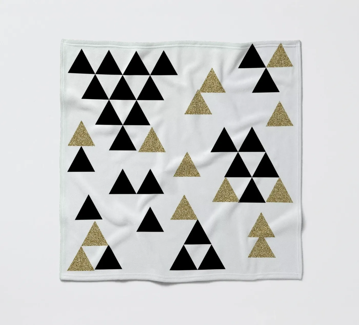 Triangle Town fleecedeken van Charlotte Winter