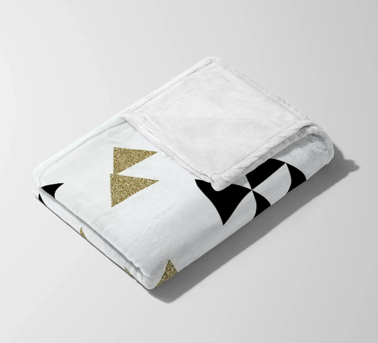 Triangle Town Fleecedecke von Charlotte Winter