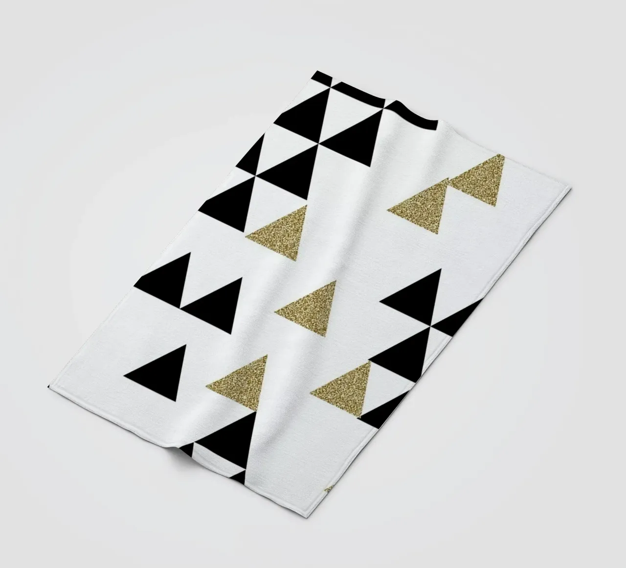 Triangle Town Fleecedecke von Charlotte Winter