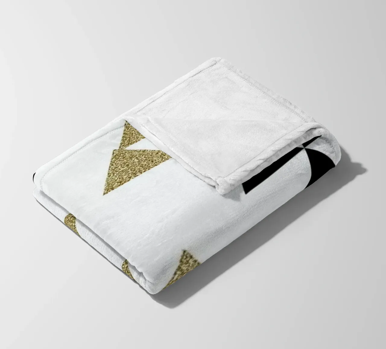 Triangle Town Fleecedecke von Charlotte Winter