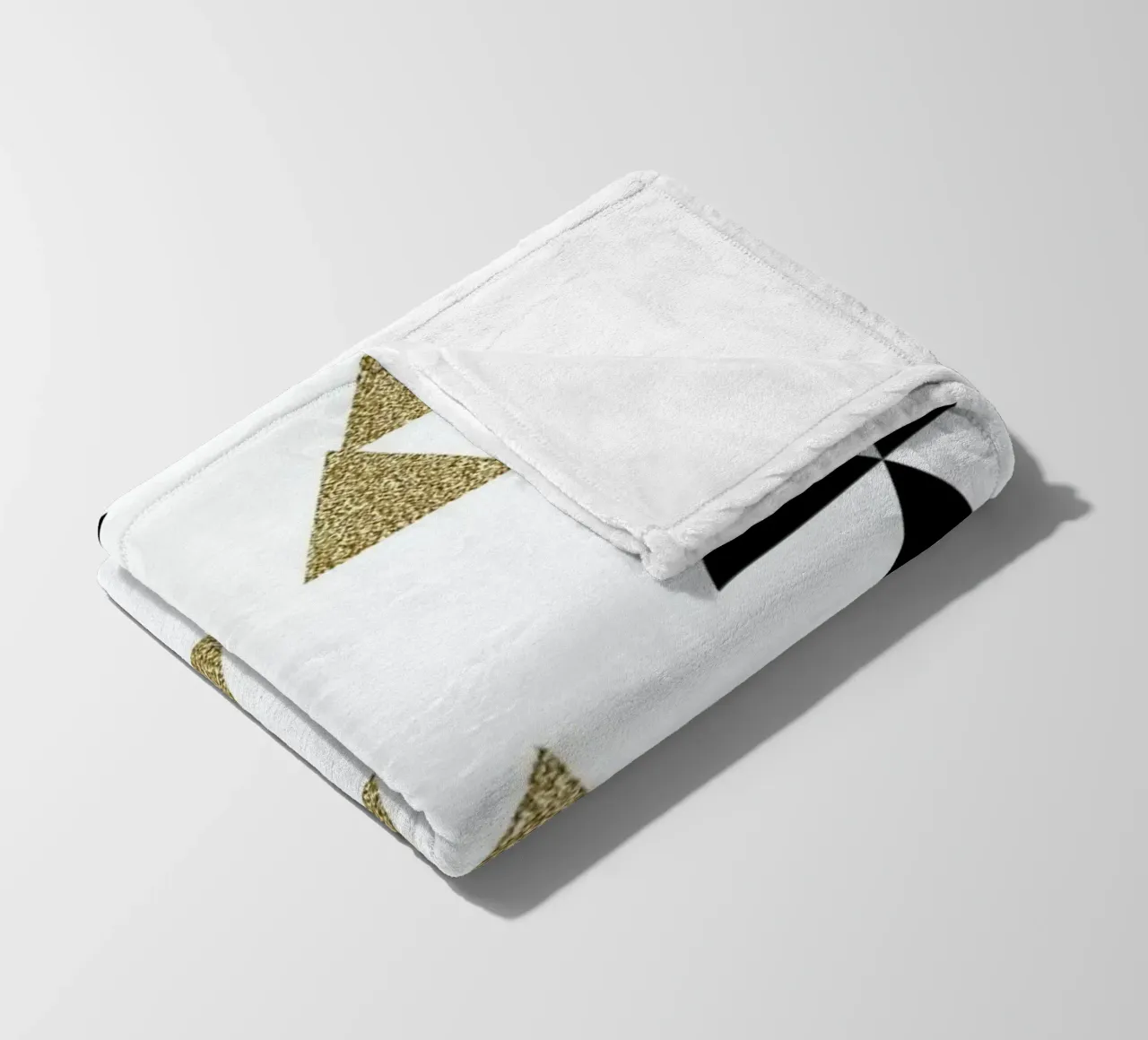 Triangle Town Fleecedecke von Charlotte Winter