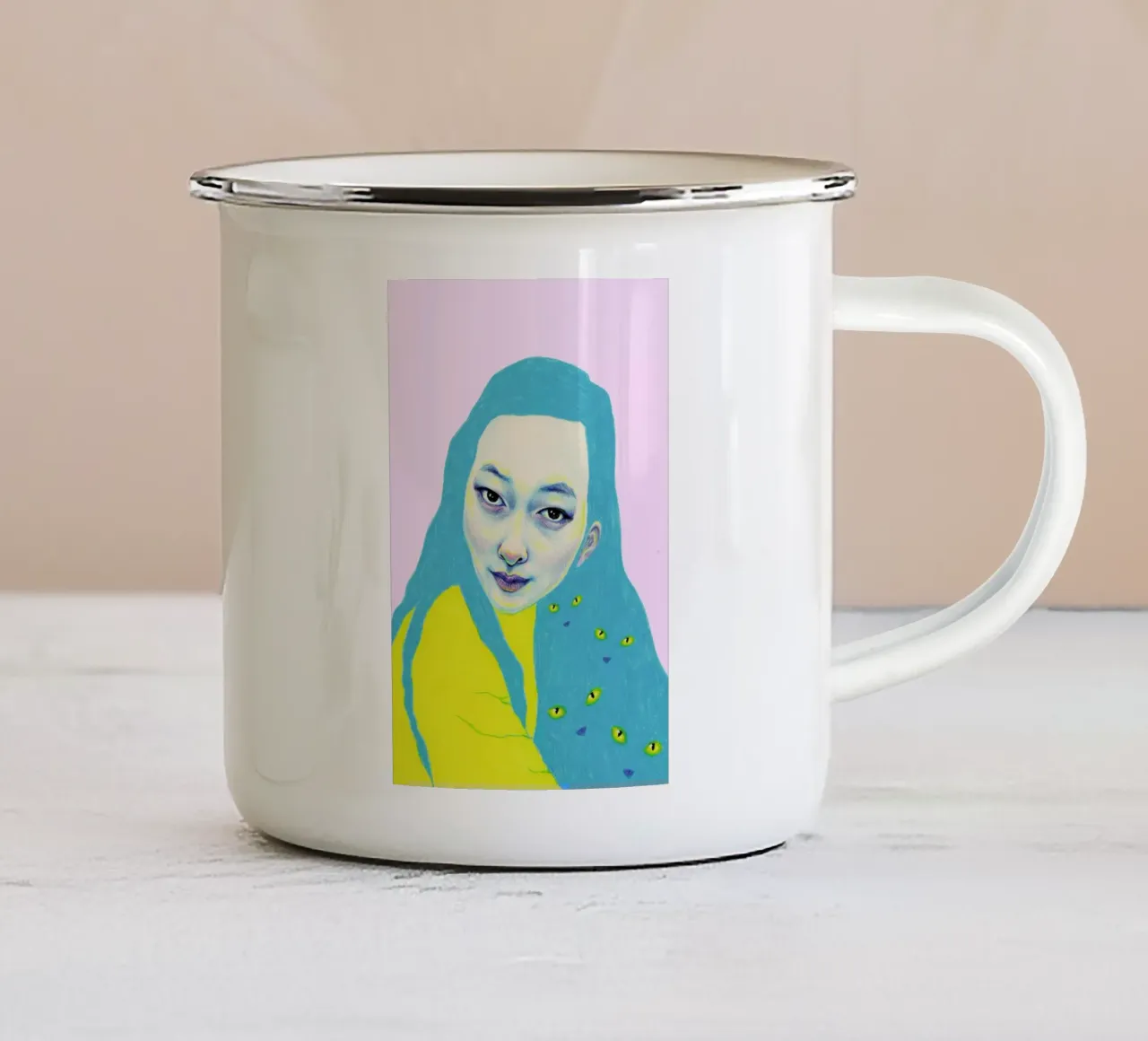 Lulu And The Creatures tazza in smalto da Natalie Foss