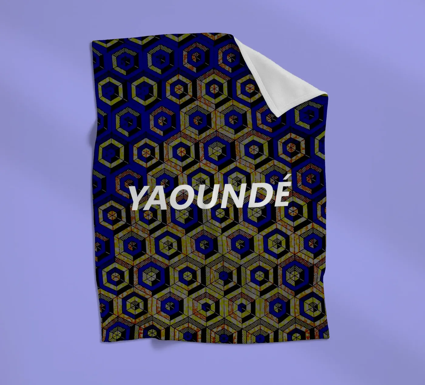 Yaoundé fleece blanket by Mathudace Créas