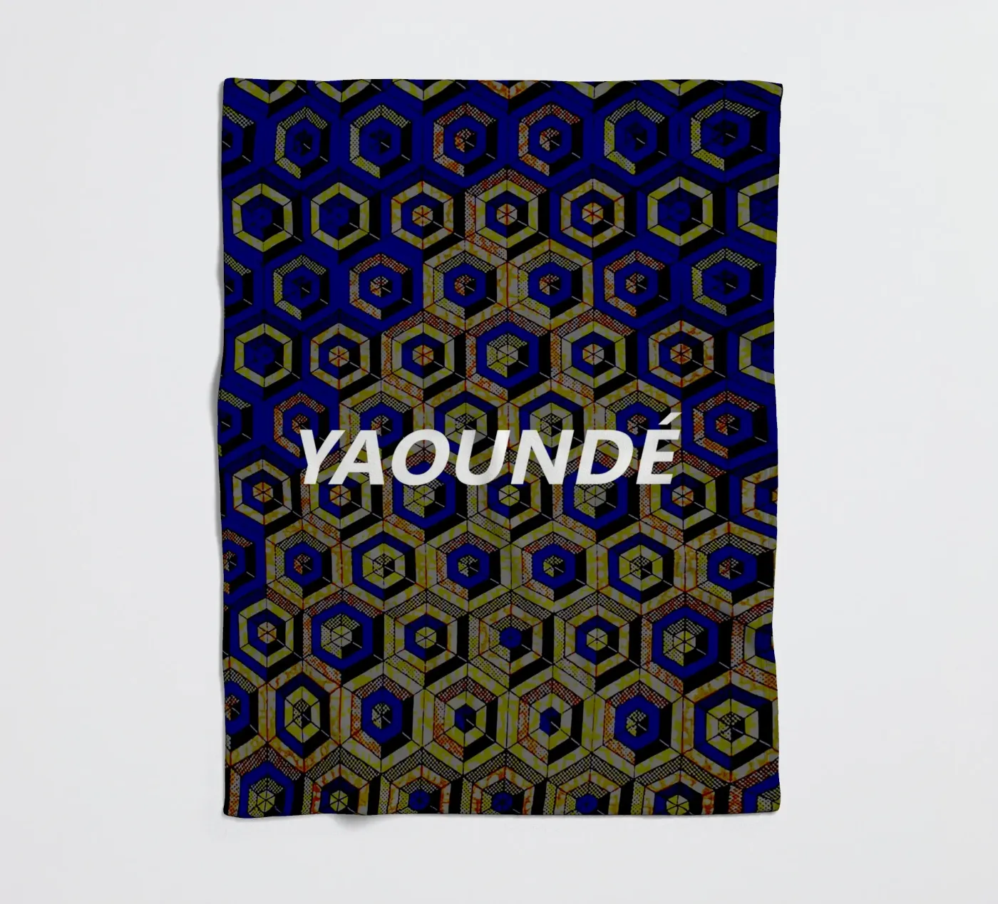 Yaoundé fleece blanket by Mathudace Créas