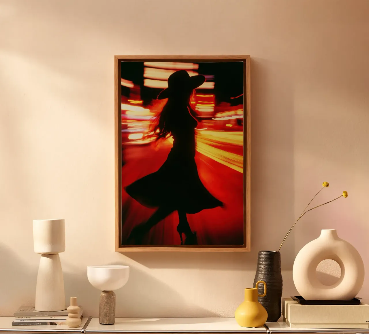 Neon noir in de stedelijke jungle | Lange belichting canvas met Baklijst van Autofocus