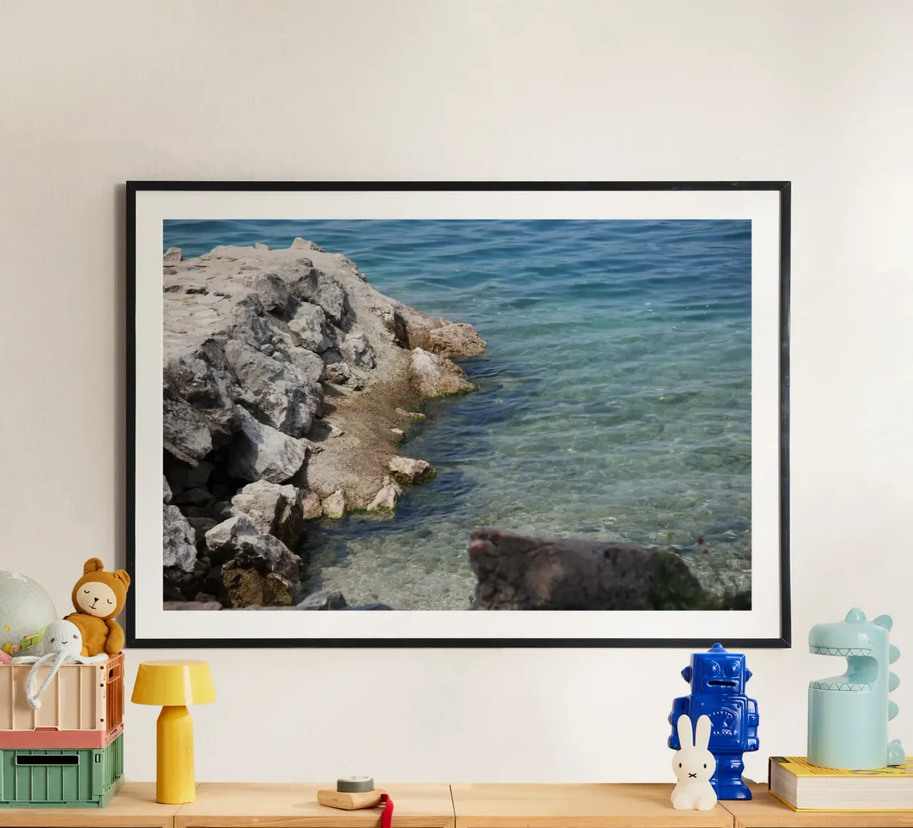 In riva al lago poster con telaio in plastica da Alexandra Joseph Fotomomente