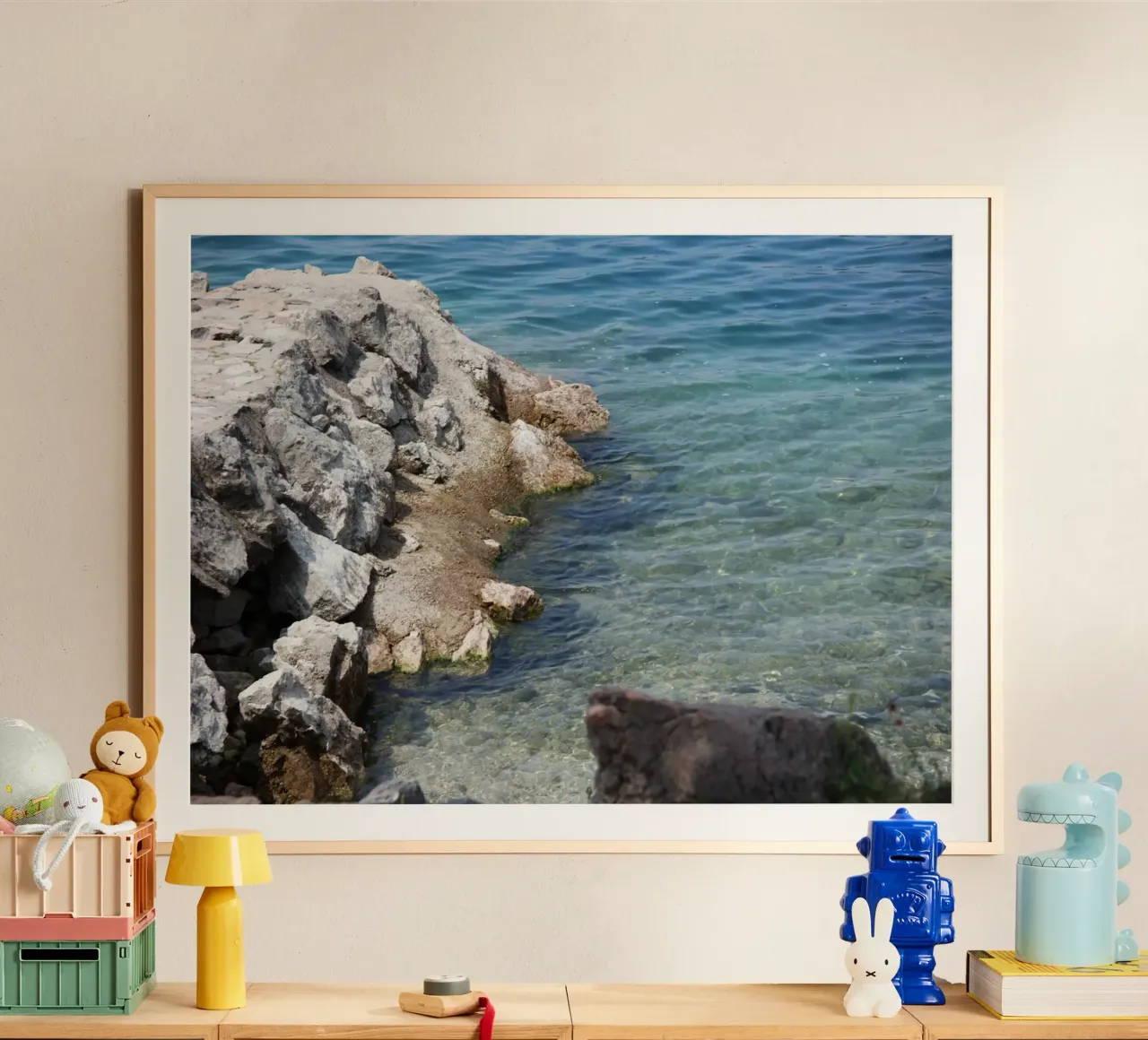 In riva al lago poster con telaio in plastica da Alexandra Joseph Fotomomente