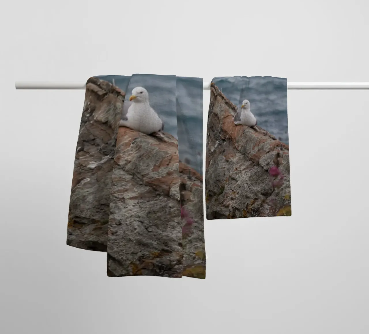 I gabbiani e il mare asciugamano da bagno da Alexandra Joseph Fotomomente