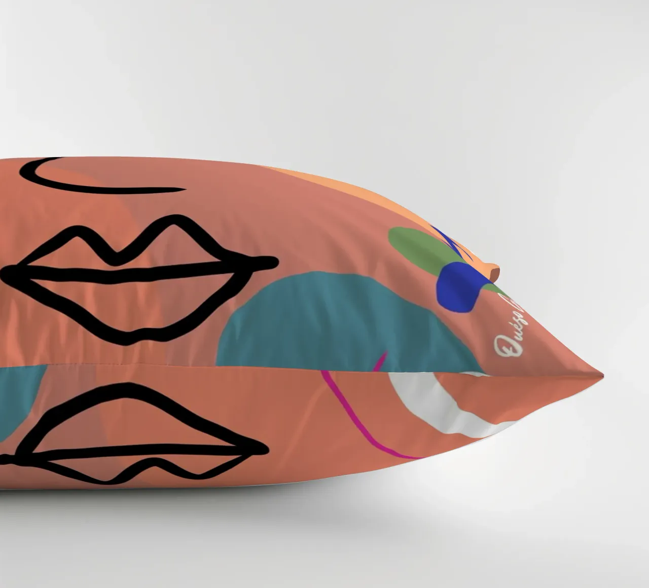 Harmonious Layers cuscino da Mike Leymi