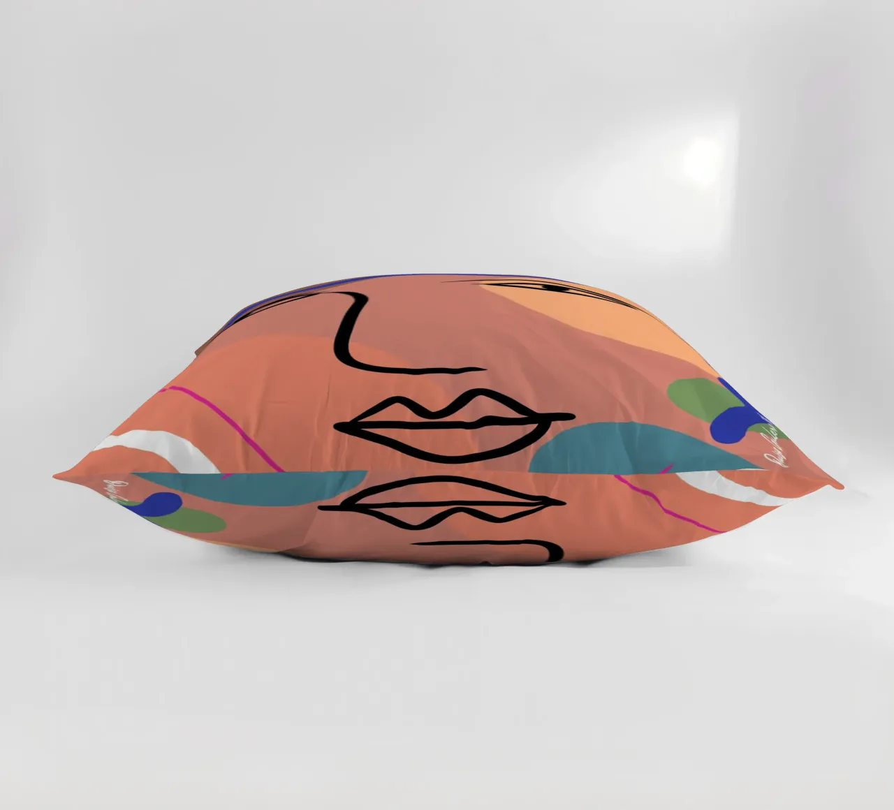 Harmonious Layers cuscino da Mike Leymi