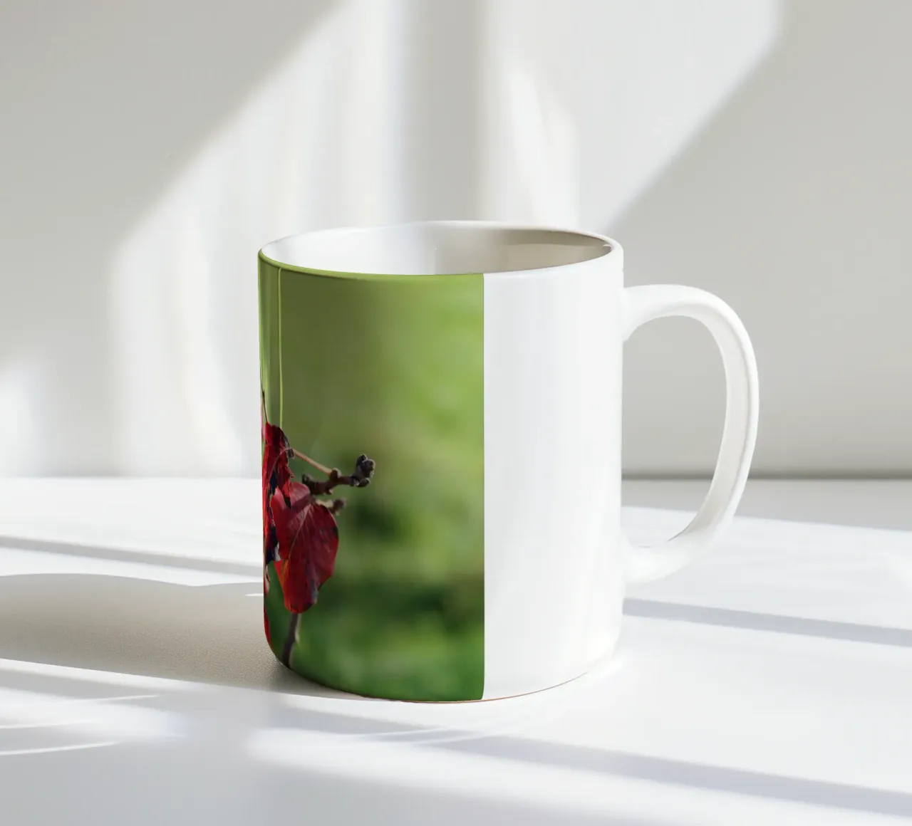 Foglie d'autunno tazza in ceramica da Alexandra Joseph Fotomomente