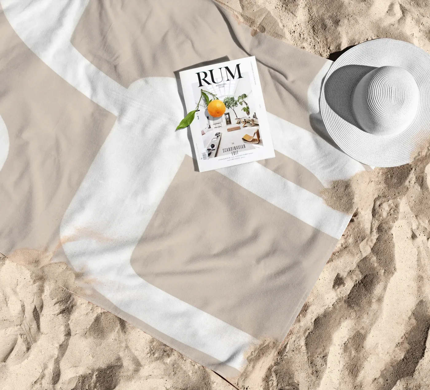 Floating Shapes strandhanddoek van Mike Leymi