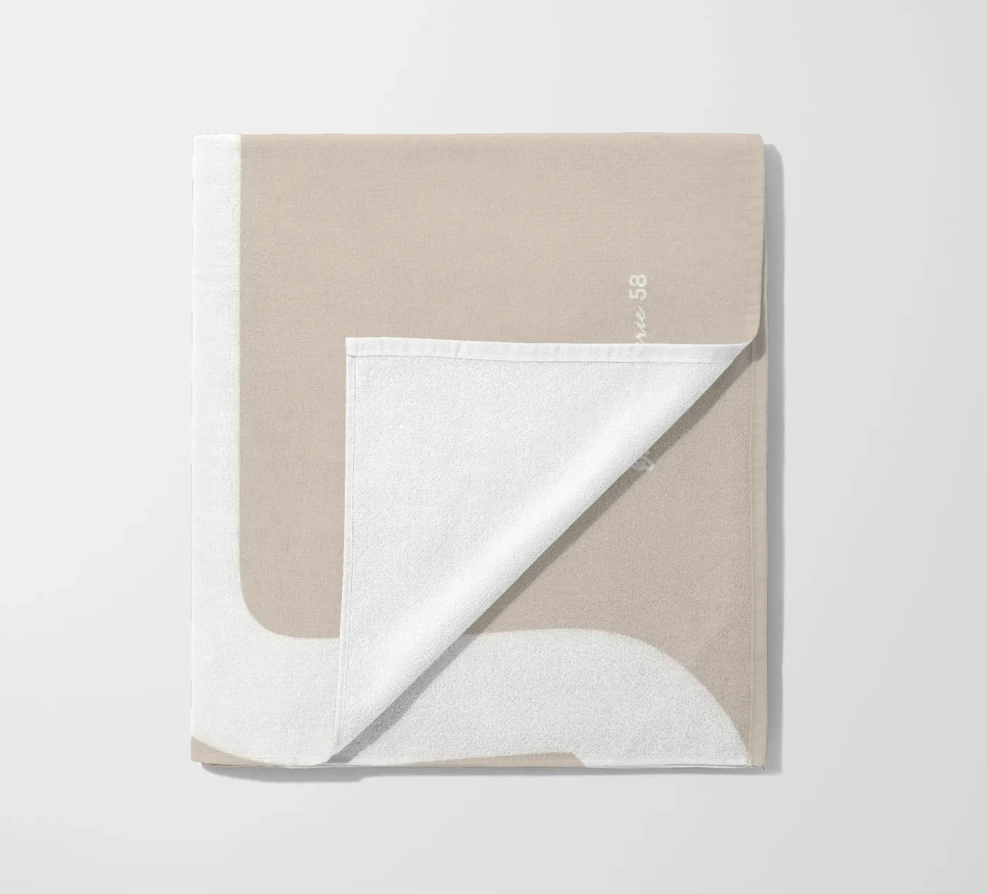 Floating Shapes strandhanddoek van Mike Leymi