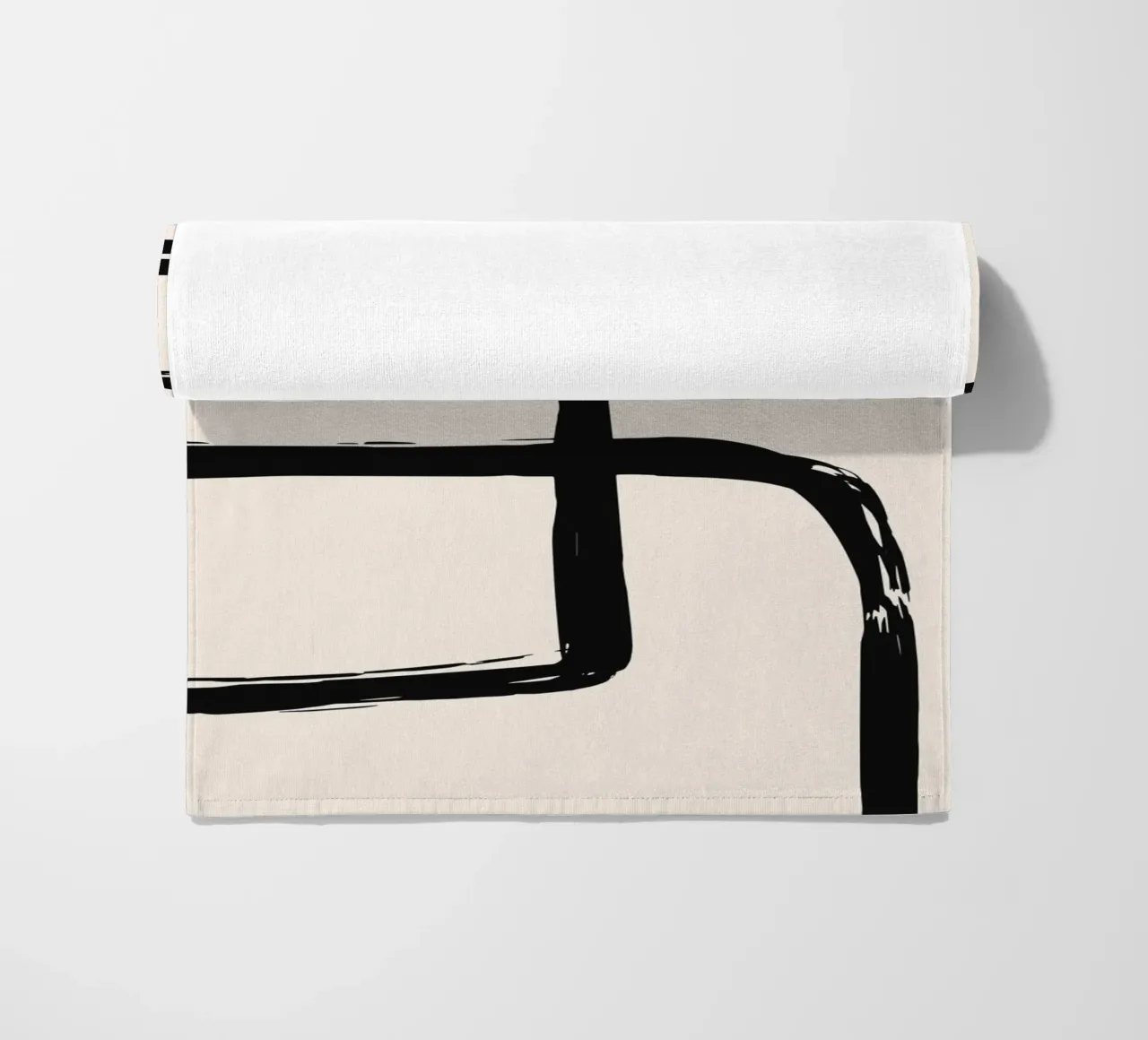 Abstrakte Pinselkunst – Modern & Minimalistisch Strandtuch von Whole©