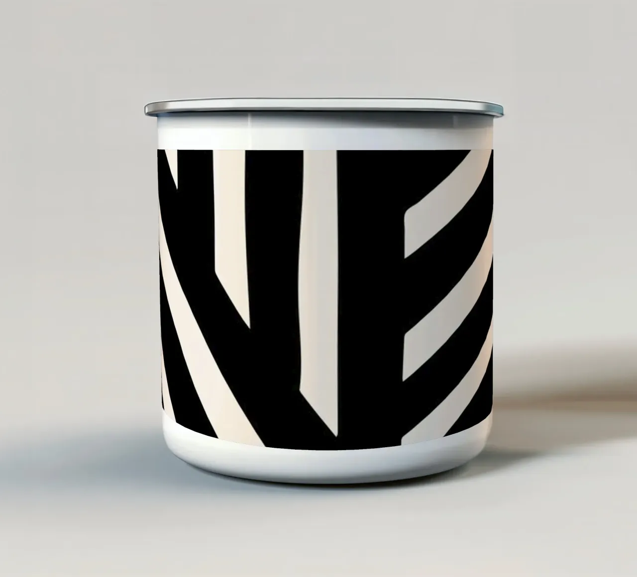 Op zebra's geïnspireerd lijnontwerp - modern & abstract emaille mok van Whole©