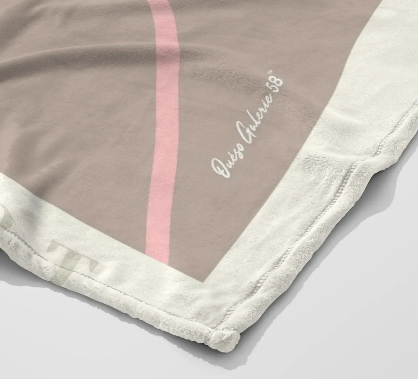 Echoing Dreams coperta in pile da Mike Leymi