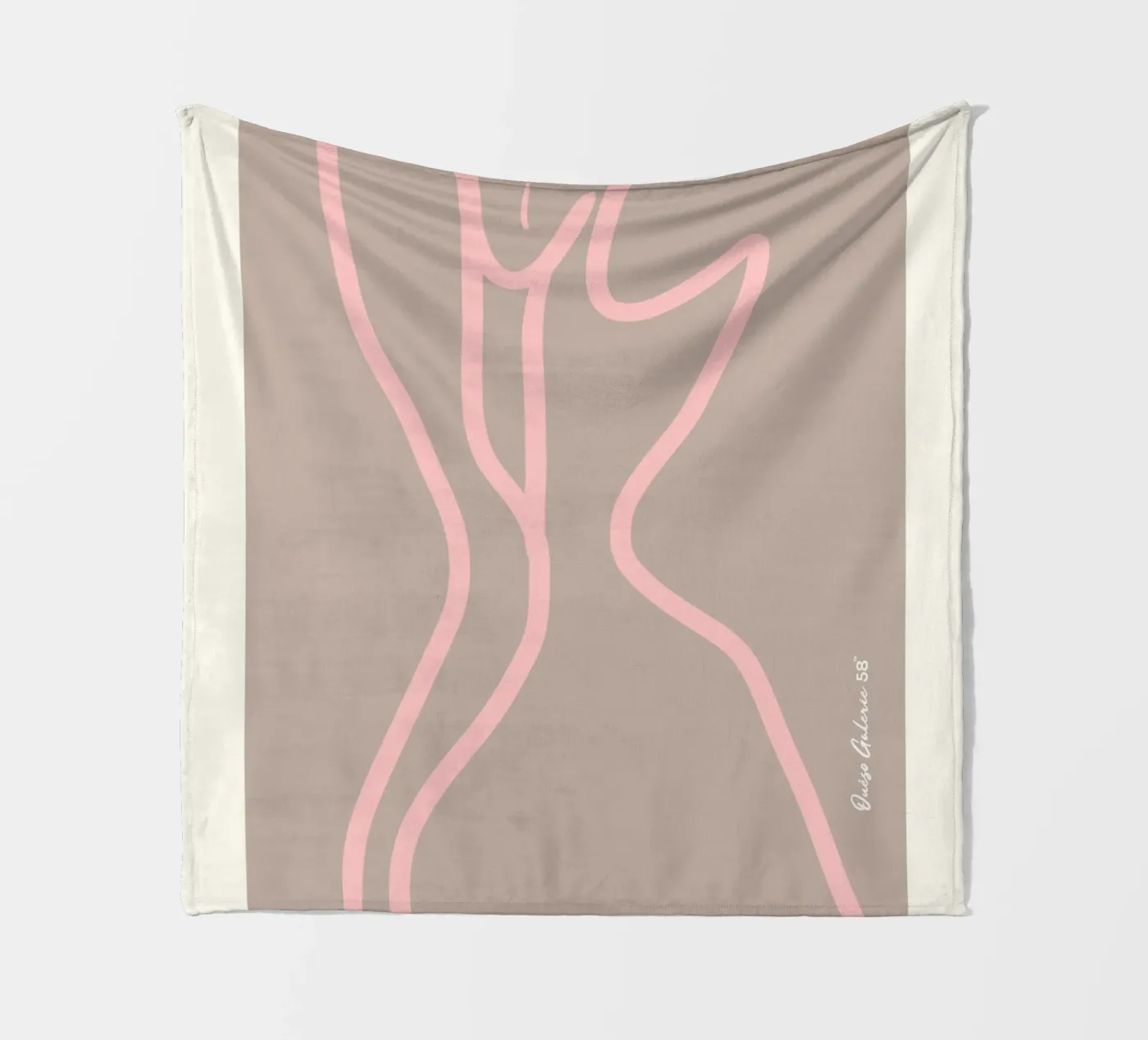 Echoing Dreams coperta in pile da Mike Leymi