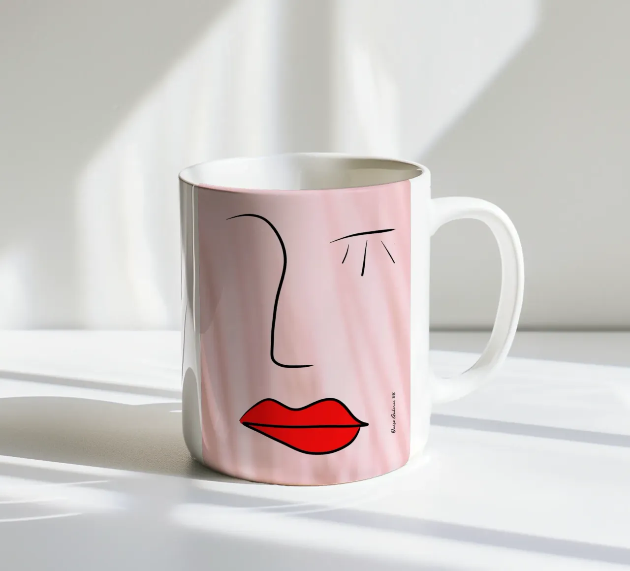 Velvet Tranquility tazza in ceramica da Mike Leymi