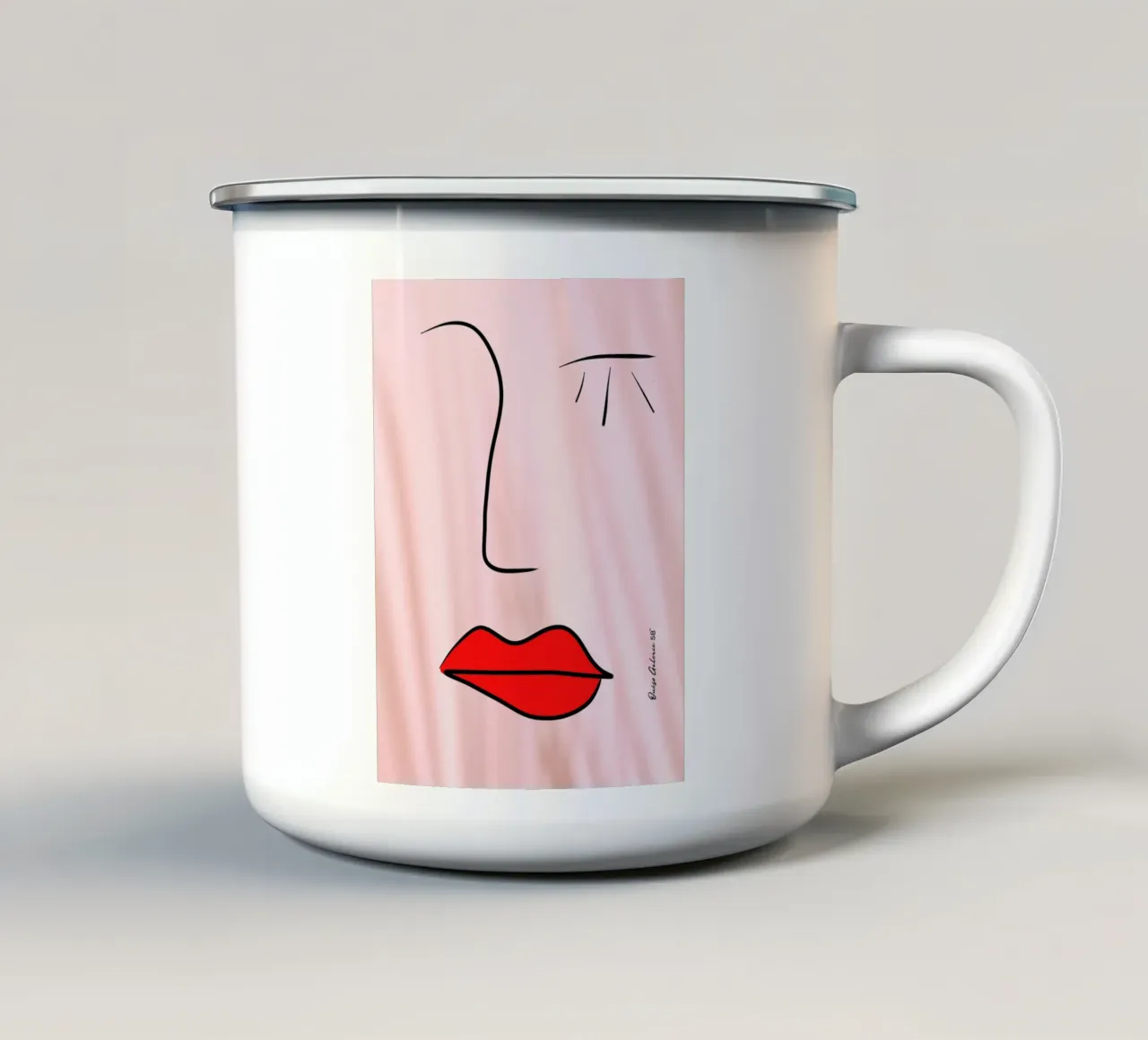 Velvet Tranquility tazza in smalto da Mike Leymi