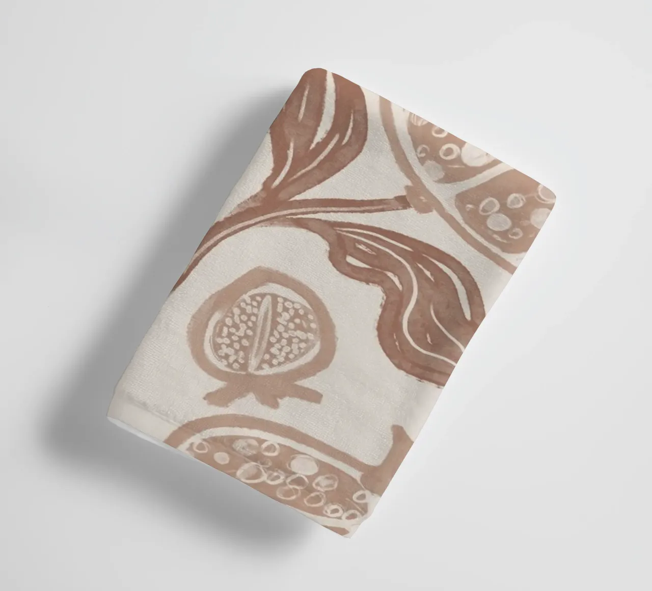 Pomegranates Pattern - Mocha Mousse asciugamano da bagno da anisillustration