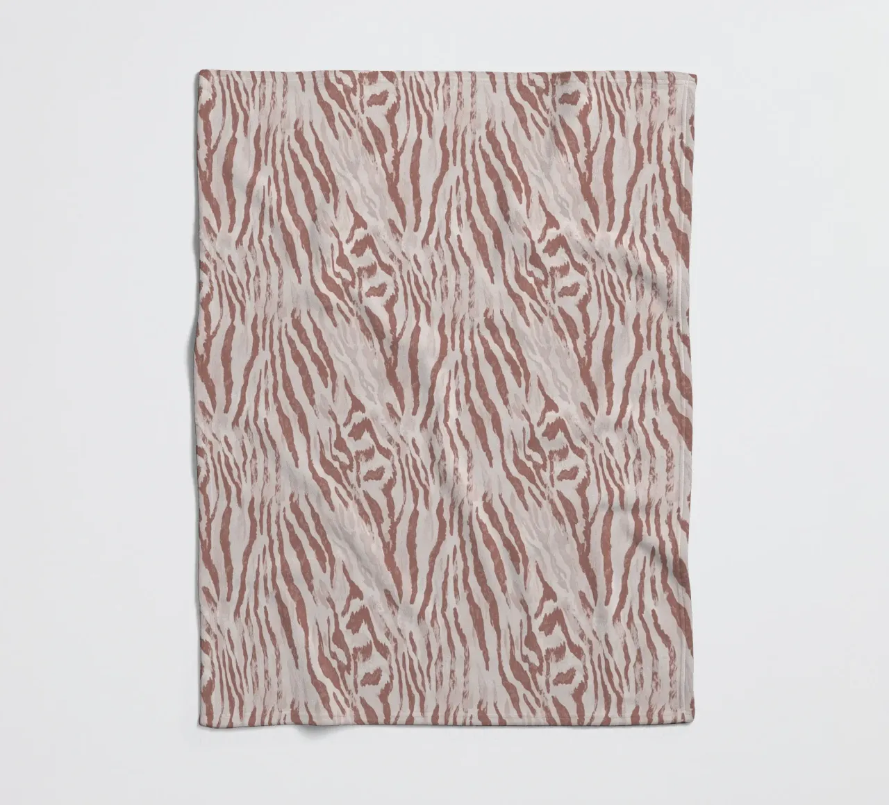 Zebra tijger dierenprint in mokka mousse bruin Boho Chic Y2K fleecedeken van Gentle Echoes Art