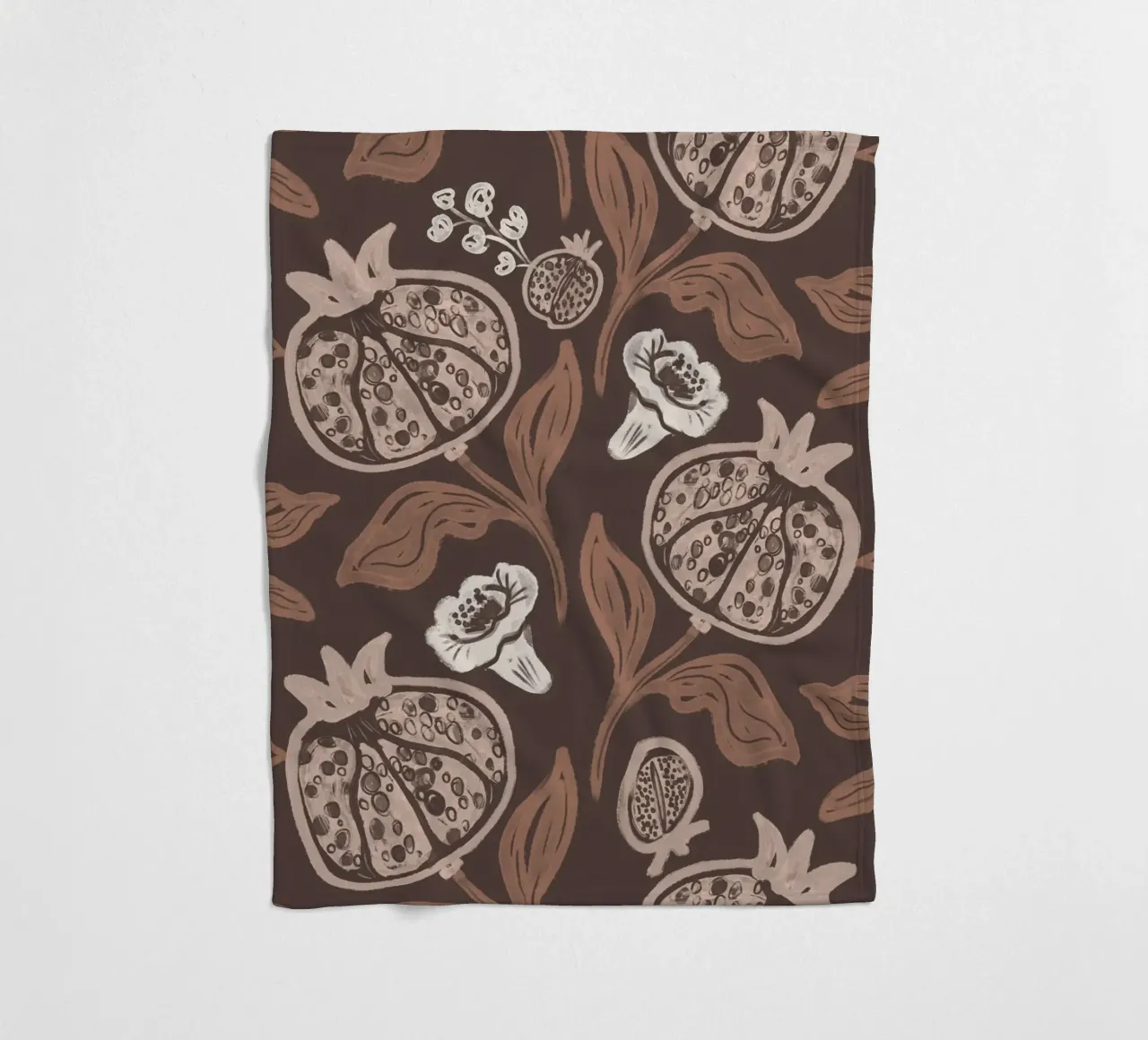 Pomegranates Pattern - Dark Mocha Mousse coperta in pile da anisillustration
