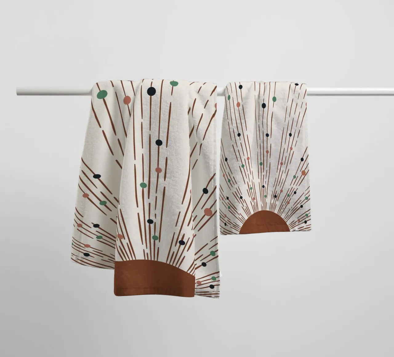 Boho-ontwerp met stralen en stippen - minimaal en modern badhanddoek van Whole©