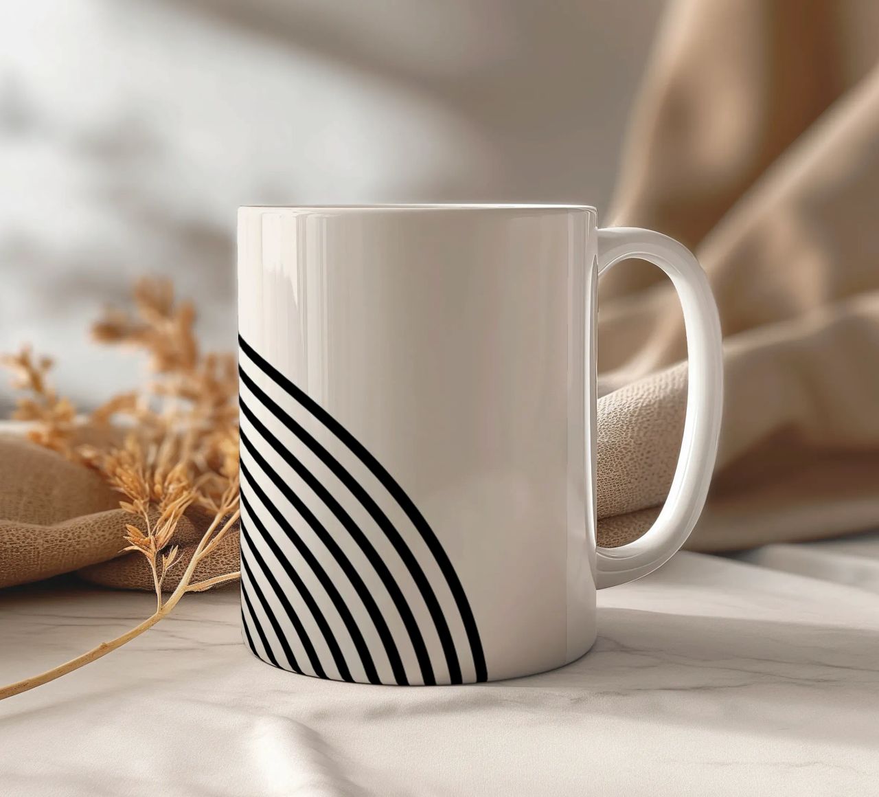 Art linéaire minimaliste - noir & blanc mug en céramique de Whole©