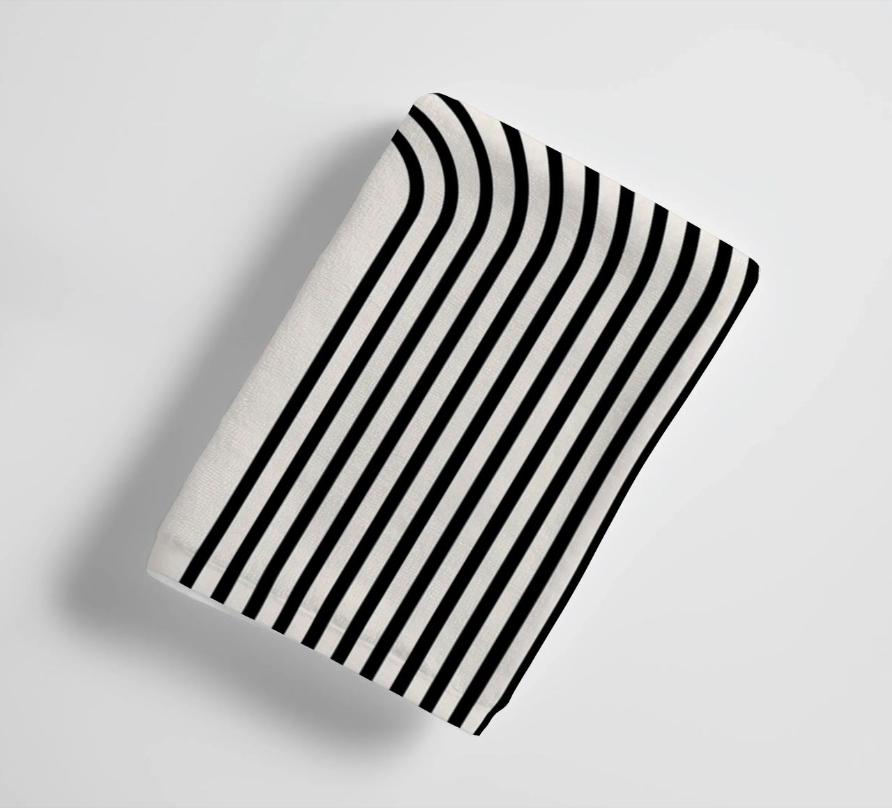 Art linéaire minimaliste - noir & blanc serviette de bain de Whole©