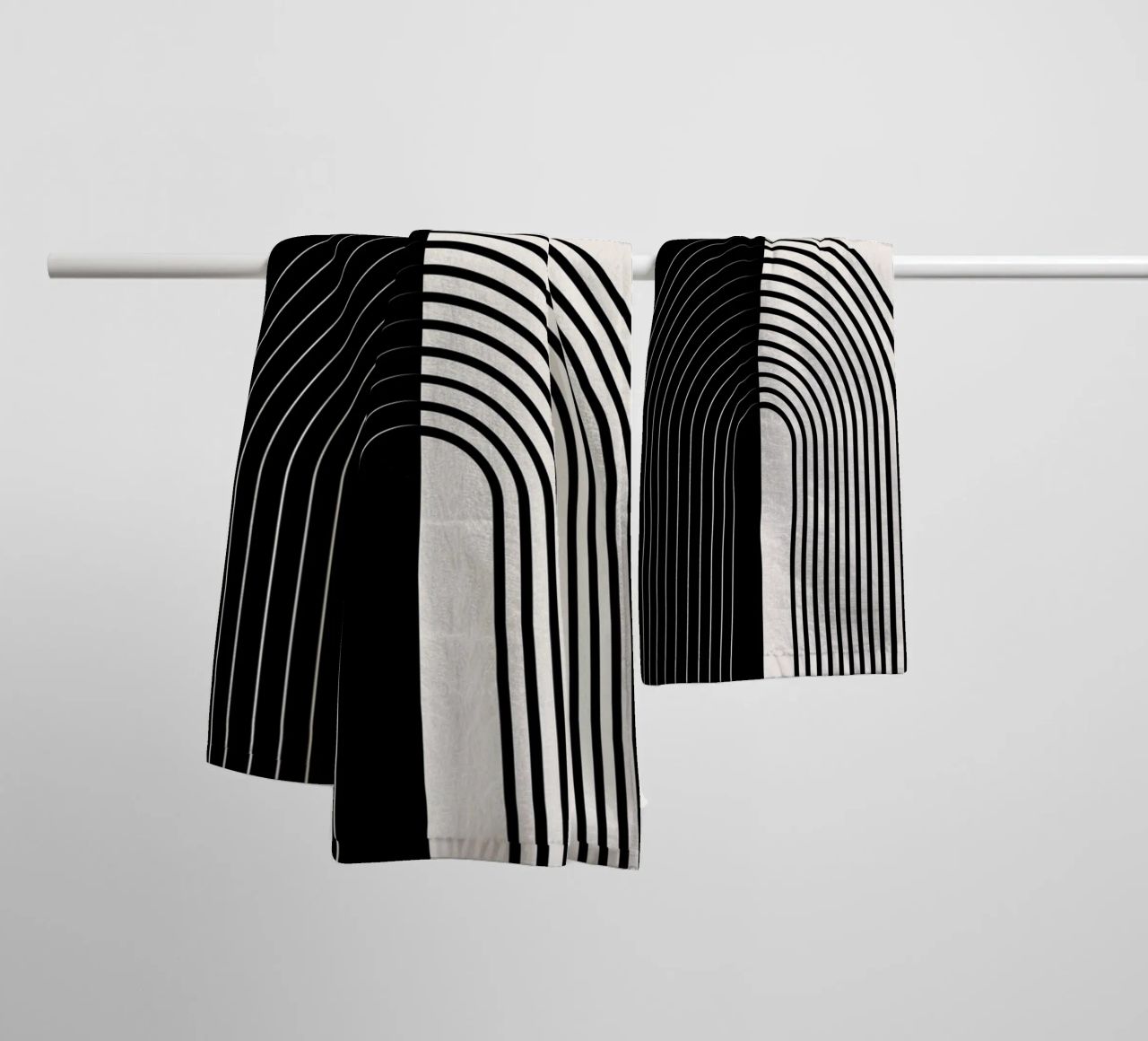 Art linéaire minimaliste - noir & blanc serviette de bain de Whole©