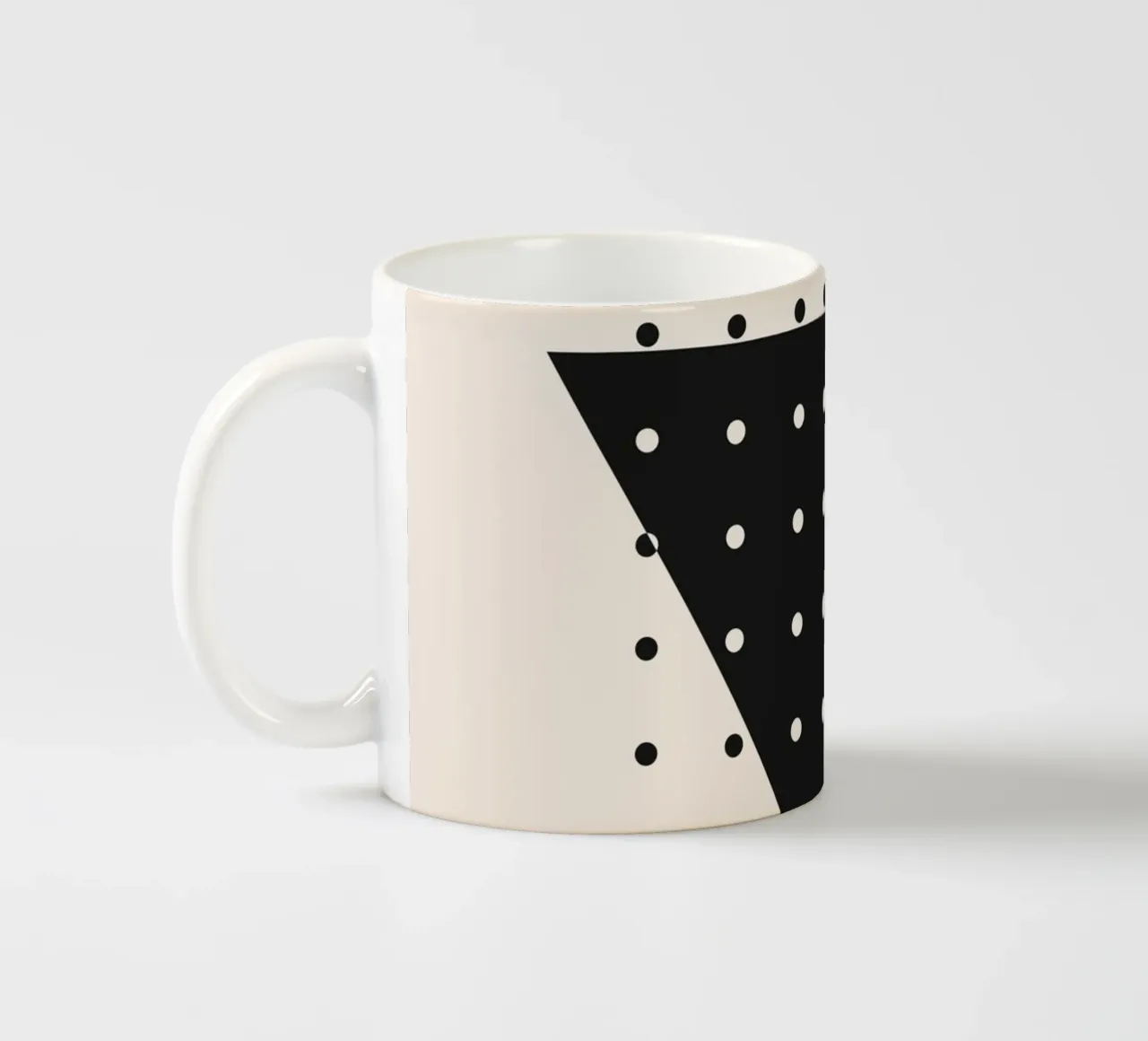 Triángulo punteado - Arte geométrico taza de cerámica de Whole©
