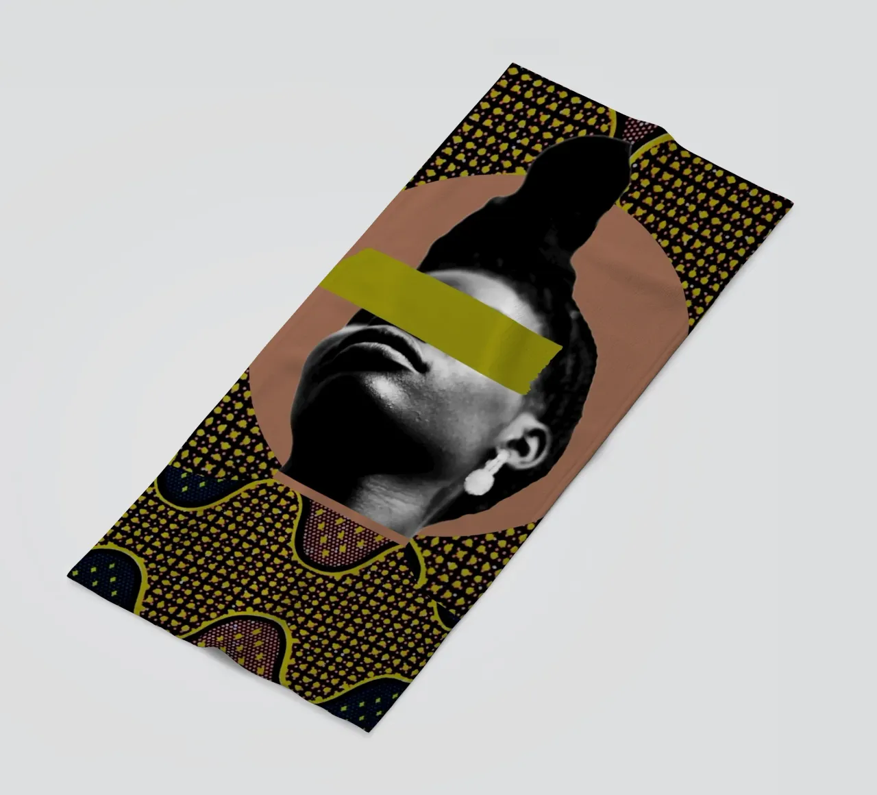 Afro Vistas beach towel by Mathudace Créas