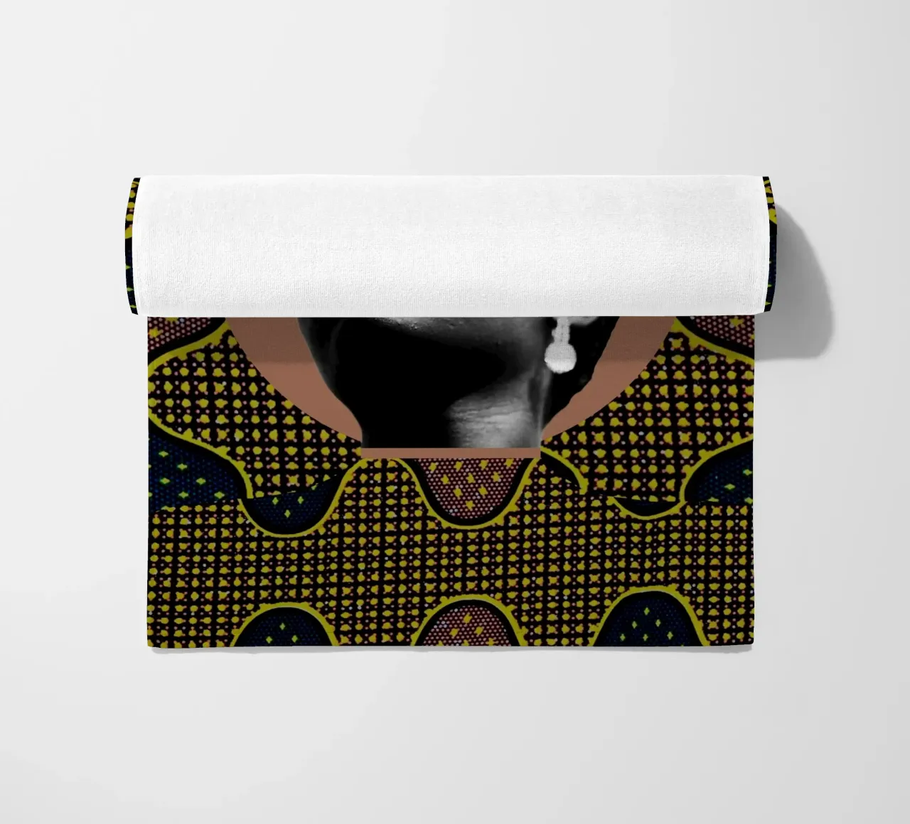 Afro Vistas beach towel by Mathudace Créas