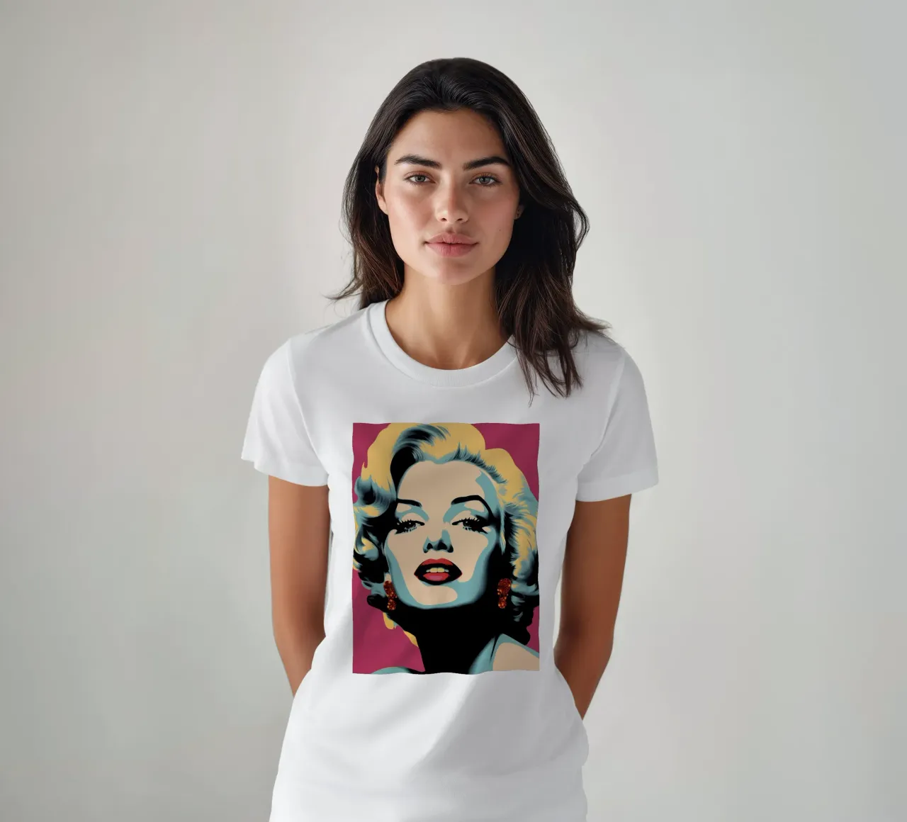 Marilyn Pop Art Porträt T-Shirt von Autofocus
