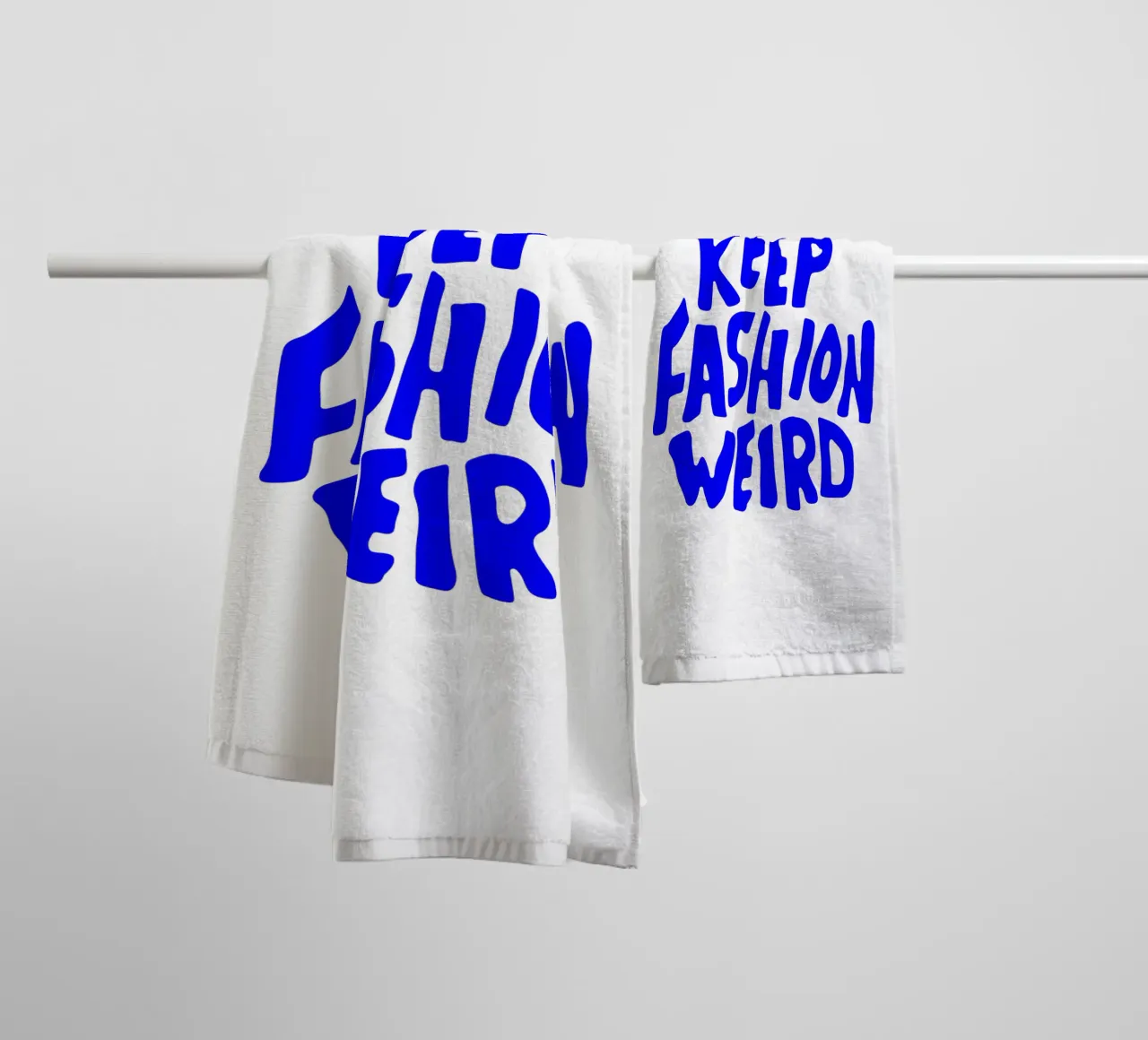 La mode doit rester bizarre, citation de déclaration de motivation serviette de bain de The True Type