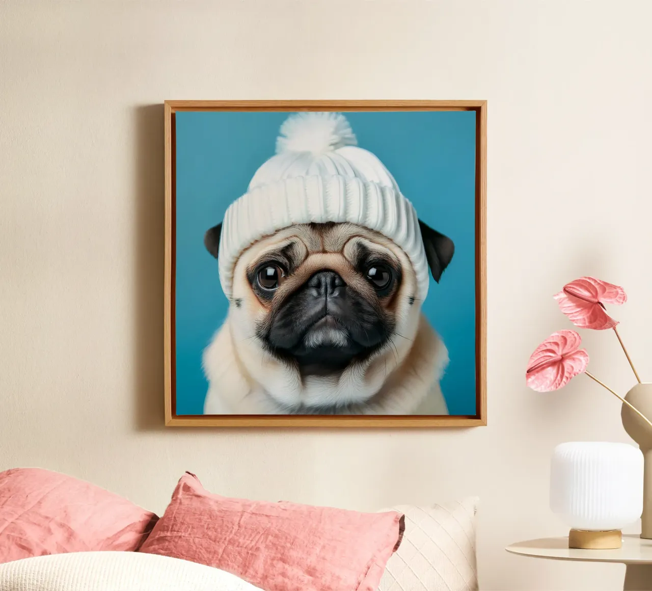 Adorable Carlin portant un bonnet blanc | Photo chien mignon toile avec Caisse américaine de FlexiDesignsByK