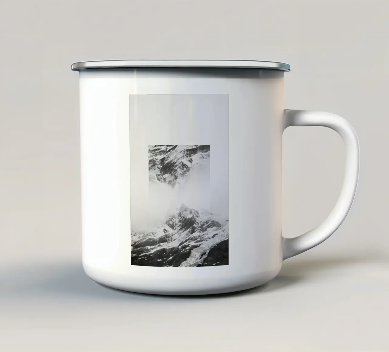 Mania Landscapes Mirrored 1 Torres del Paine (Chile) taza de esmalte de Mania Print Collection