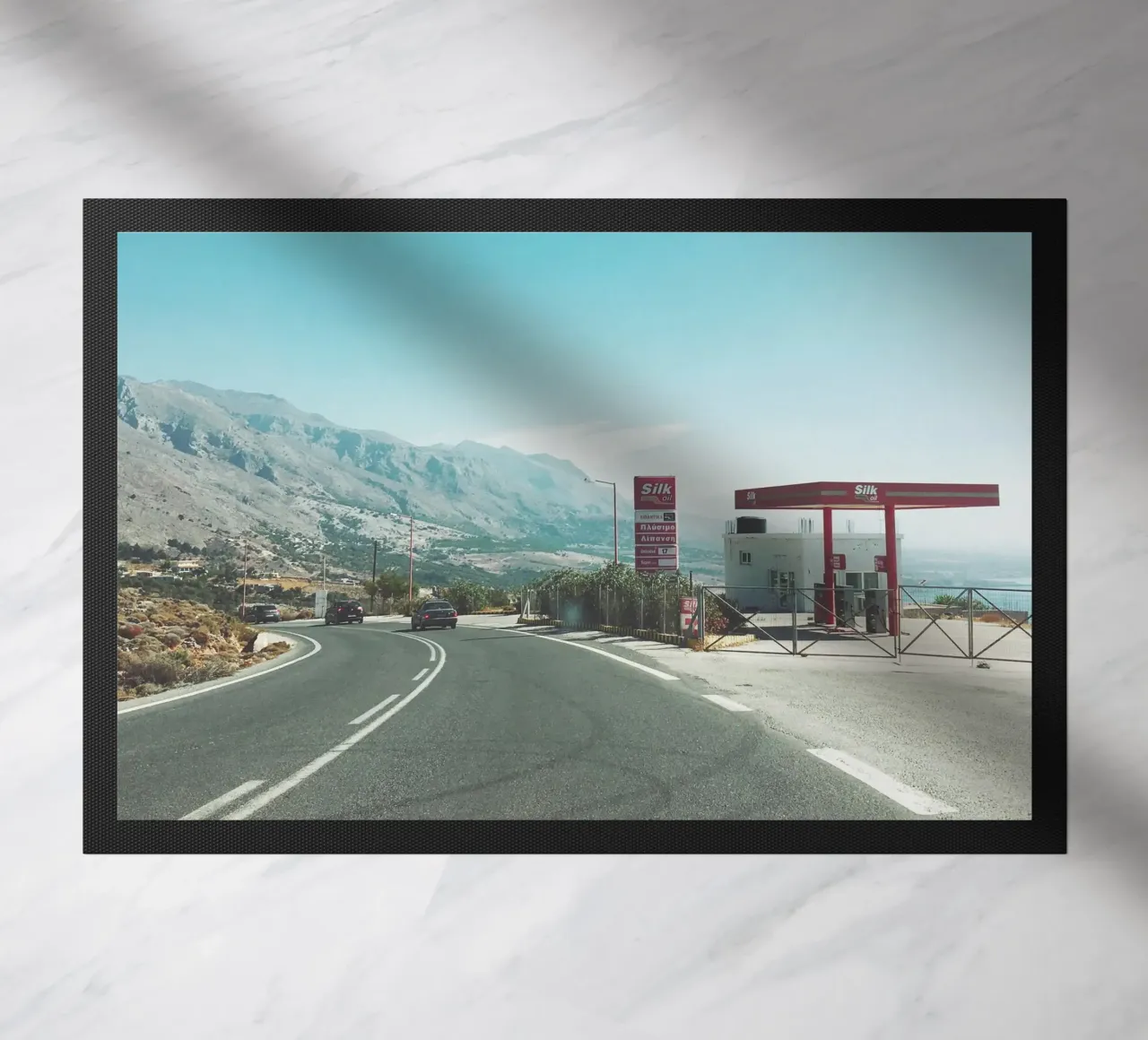 Benzinestation deurmat van Cassia Beck Photography