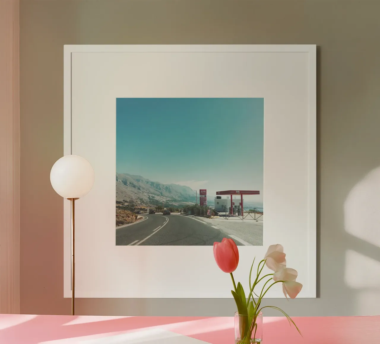 Stazione di servizio poster da Cassia Beck Photography