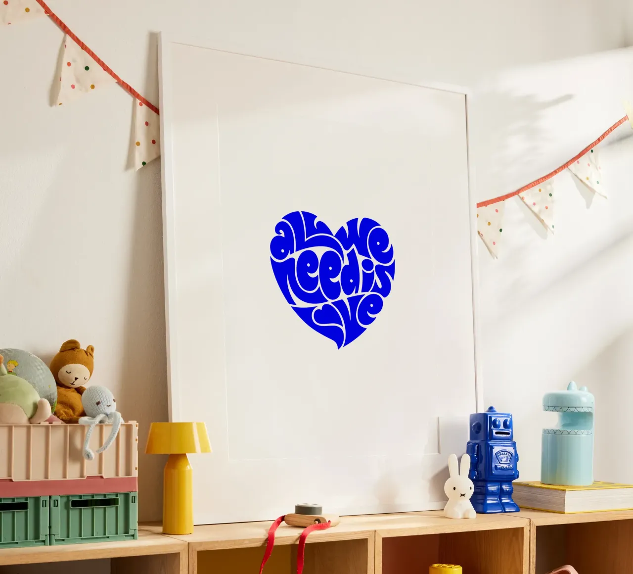 alles, was wir brauchen, ist Liebe, Motivationsschreiben Zitat Poster mit Aluminium Rahmen von The True Type