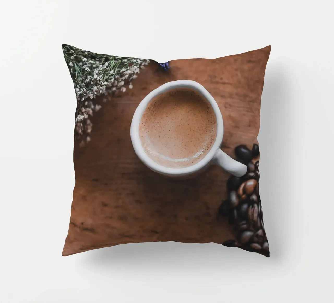 Mediterraner Espresso mit Lavendel cuscino da Carinaprint