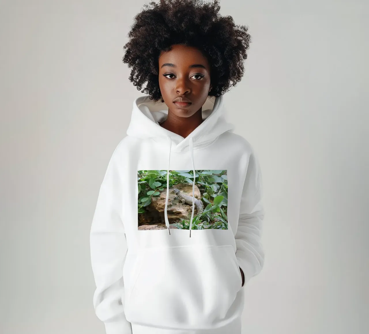 Wildlife hoodie by Alexandra Joseph Fotomomente