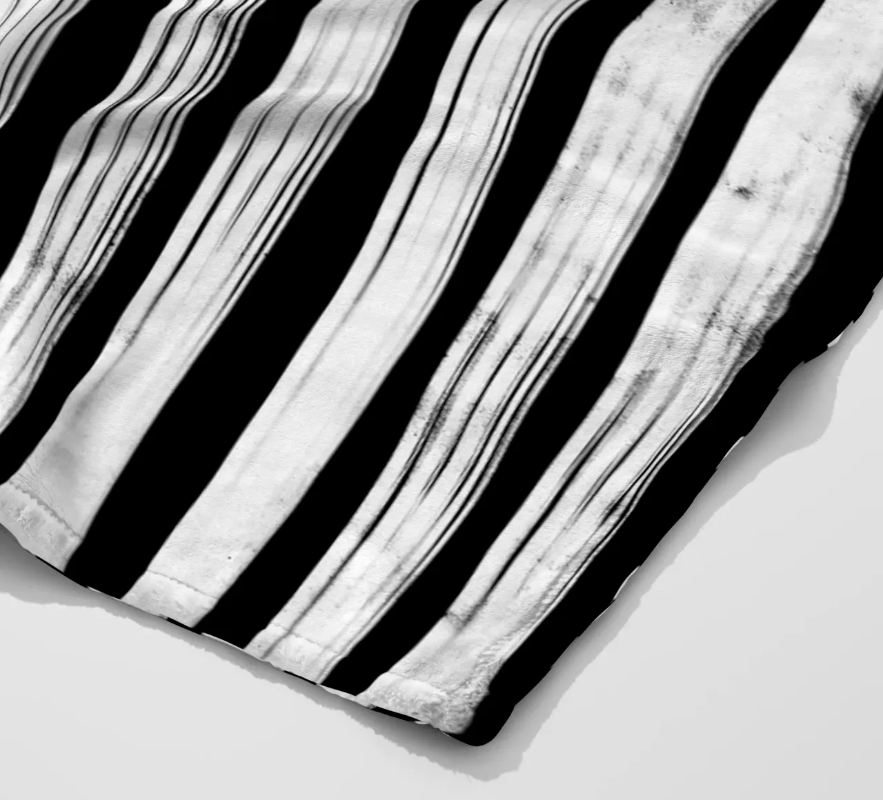 Line study I - black coperta in pile da BAINAI