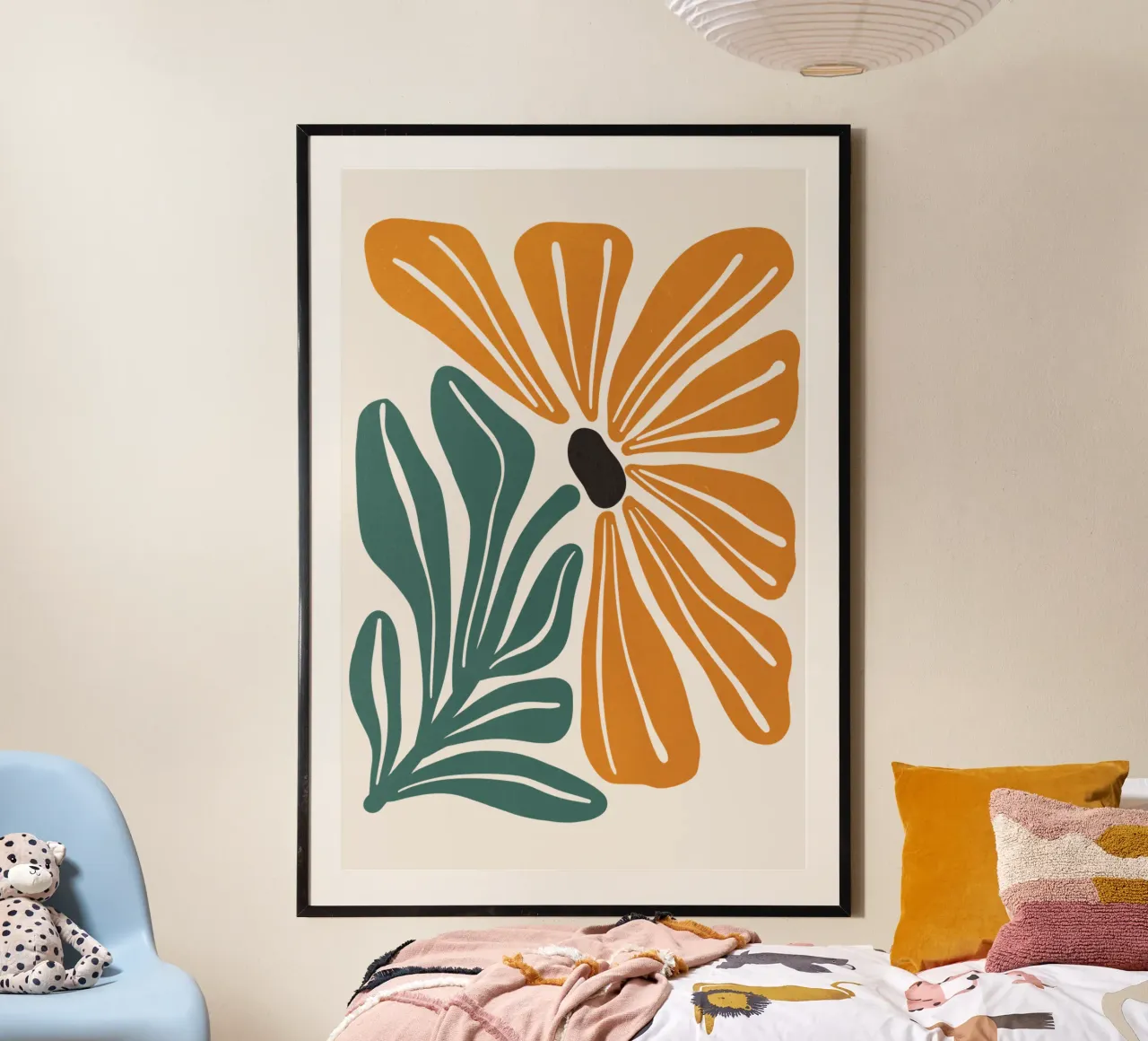 Retro Floral Wall Art Print, Abstract Orange Flower Artwork poster con telaio in legno da Studio Mooodz