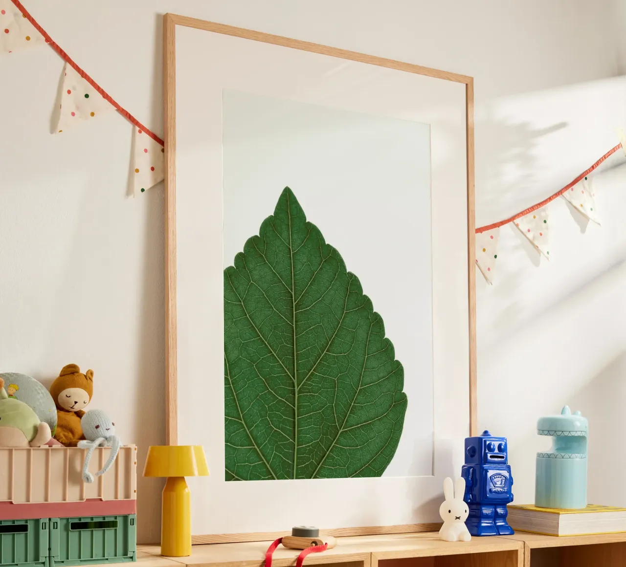 And Closer... poster da Studio Nahili