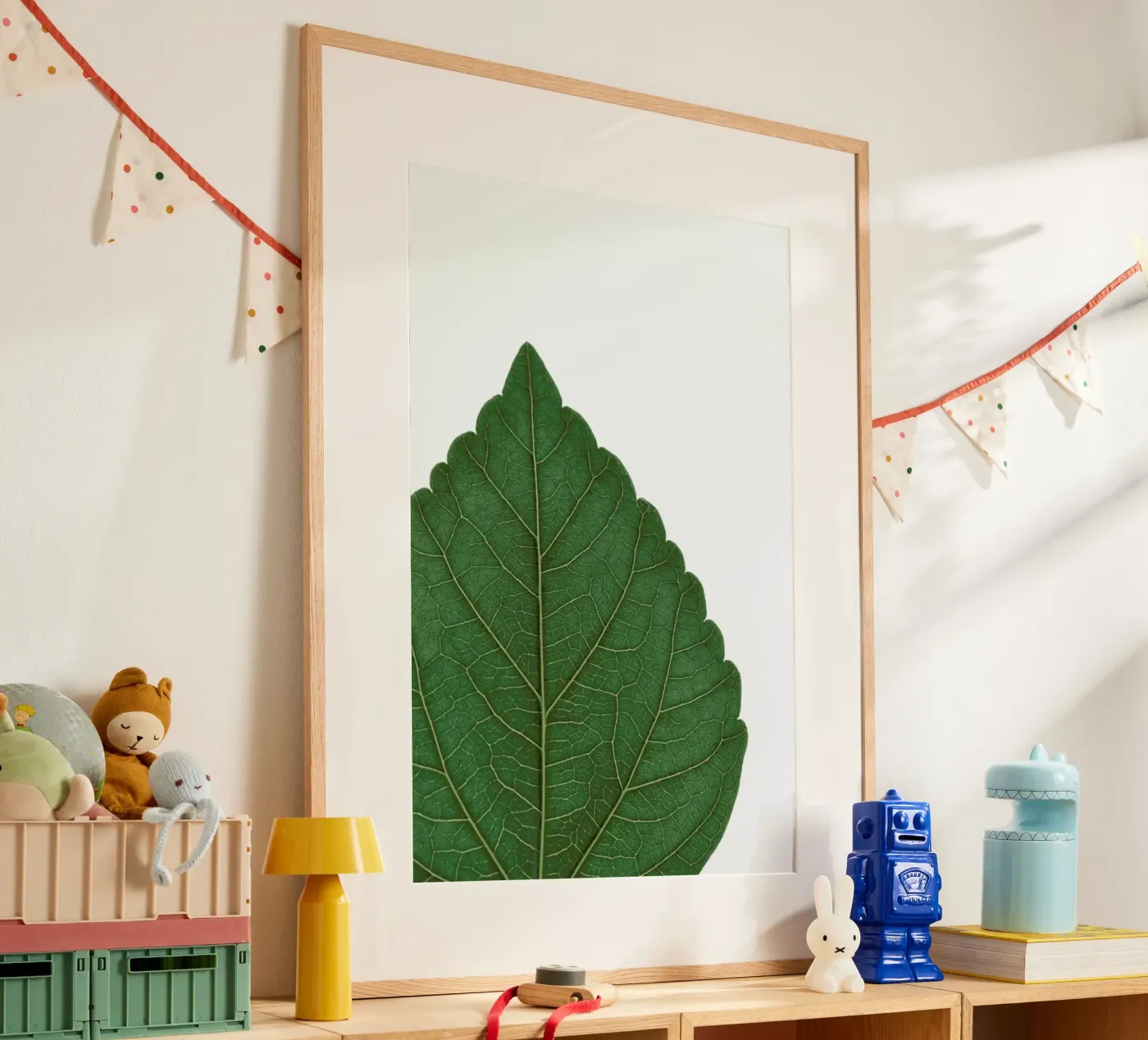 And Closer... poster da Studio Nahili