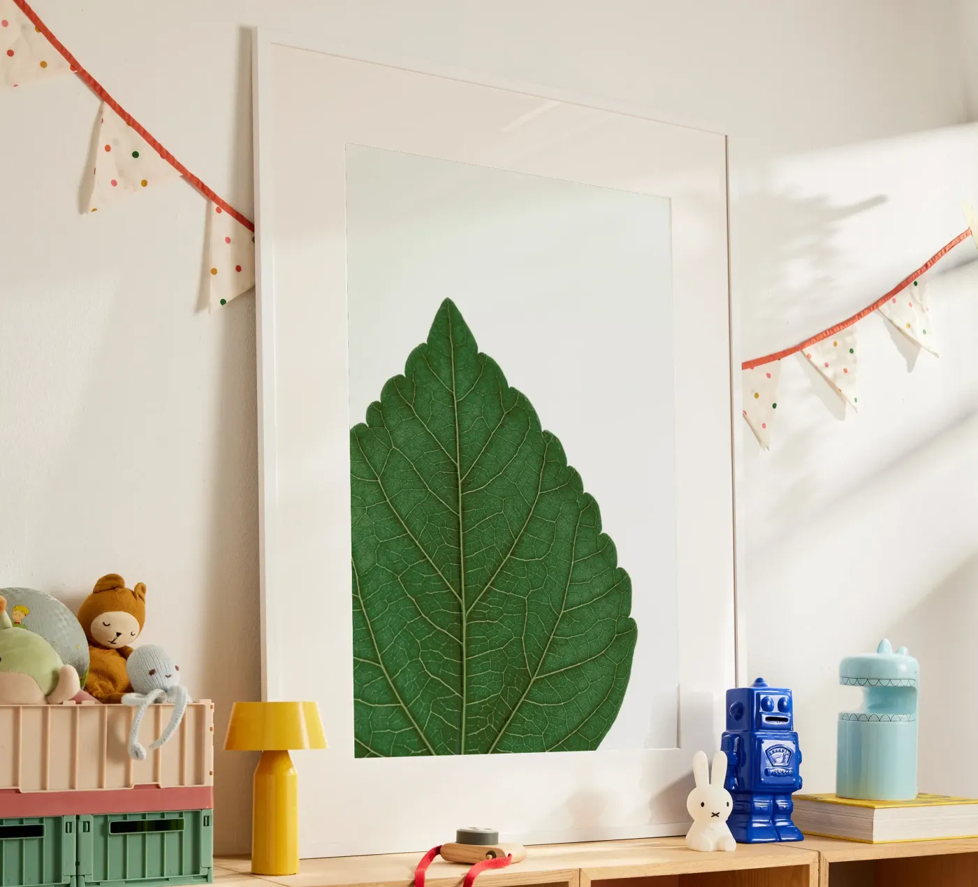 And Closer... poster da Studio Nahili