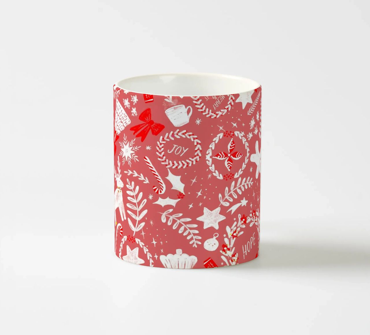 Magical Christmas Pattern in Red tazza in ceramica da anisillustration