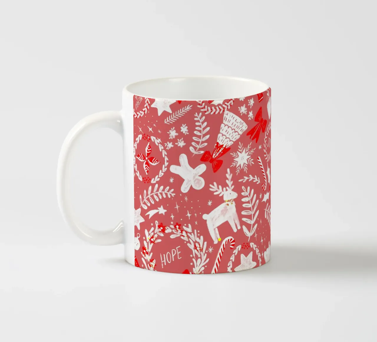 Magical Christmas Pattern in Red Keramik Tasse von anisillustration